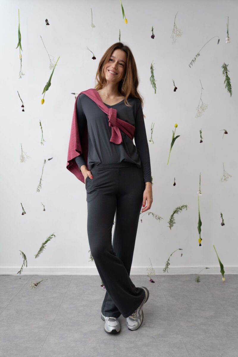 Camiseta pico latina - Imagen 2